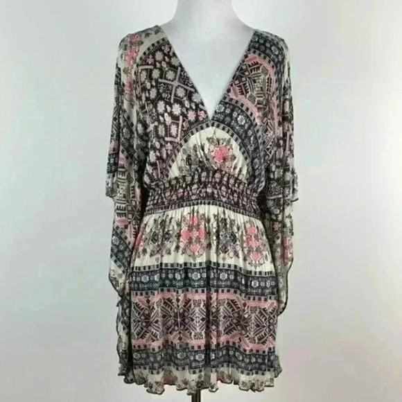 Romeo and Juliet Couture top size M geometric - Picture 1 of 9